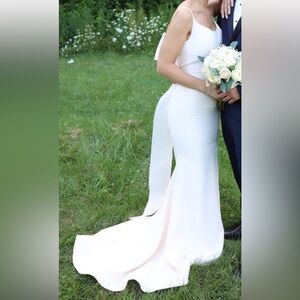 Elegant Ivory Sleeveless Gown